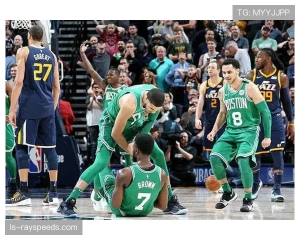 约翰逊如何从新秀蜕变为历史第四人，全能数据背后的成长轨迹